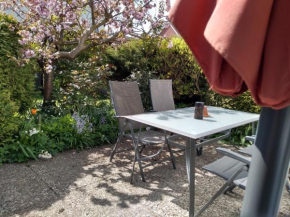 Fewo 7 mit Süd - Terrasse, Garten, Trampolin, Tischtennis